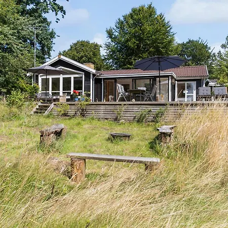Vakantiehuis 3 Bedroom Beautiful In *