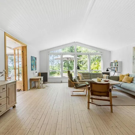 3 Bedroom Beautiful In Hébergement de vacances